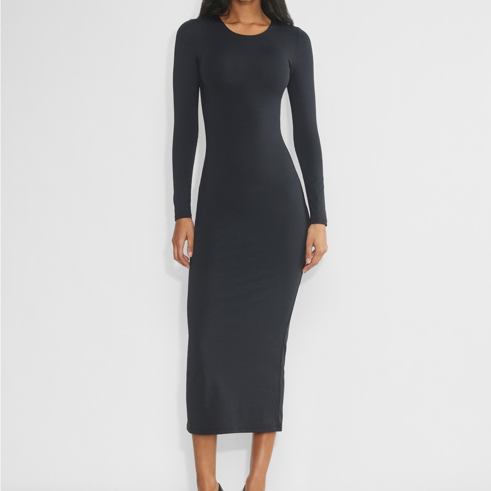 Aritzia Contour Longsleeve Black Maxi Dress